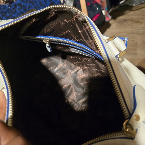 Exquisitely Chic Pierre Cardin White Leather Satchel Bag - Picture 6 of 7